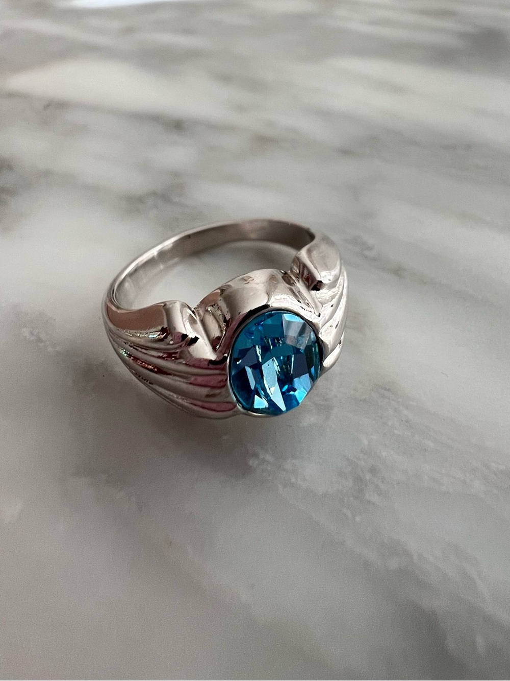 Vintage Avon Silver Ring with Bright Blue Crystal Center